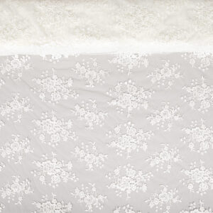 Tul bordado rebrodé blanco roto